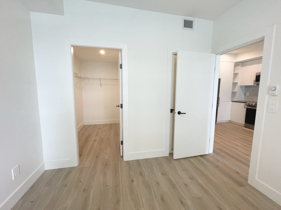1456 Johnston Road #401 - Photo 5 of 10