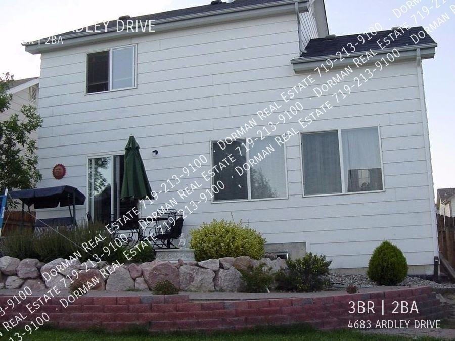4683 Ardley Dr - Photo 2 of 17