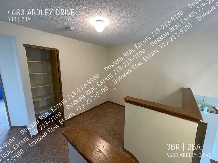 4683 Ardley Dr - Photo 6 of 17
