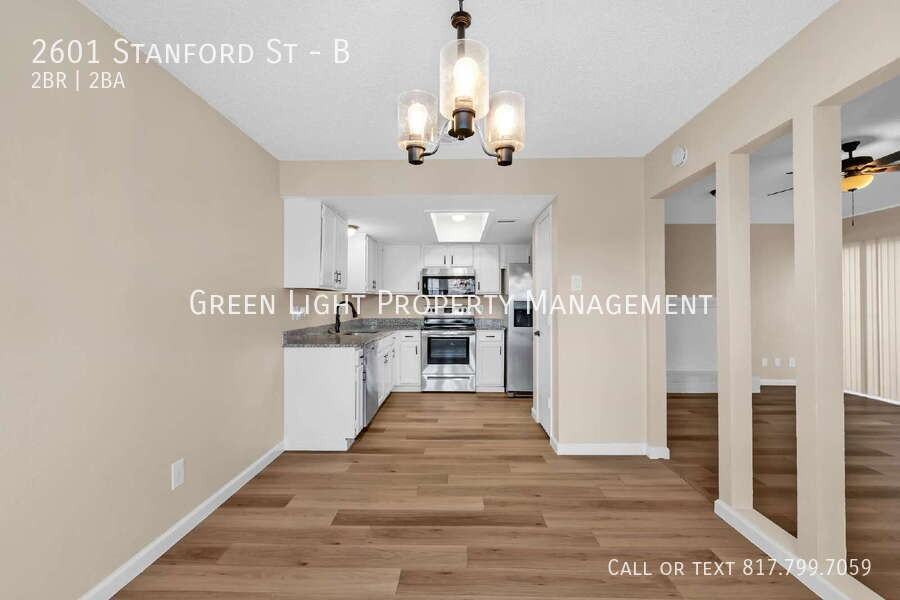 2601 Stanford St #B - Photo 6 of 17