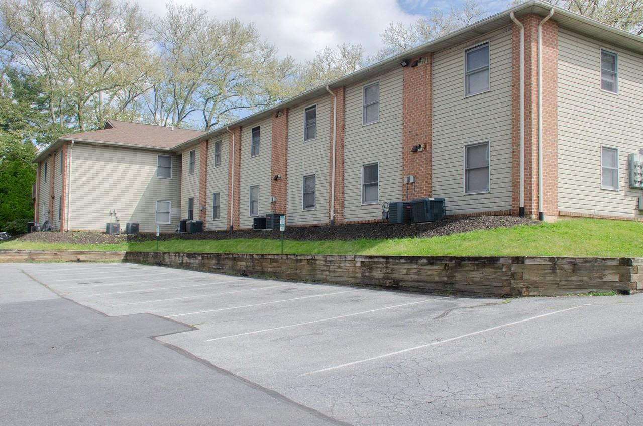 Highland Gardens Apartments, Allentown PA - Photo 4 of 50