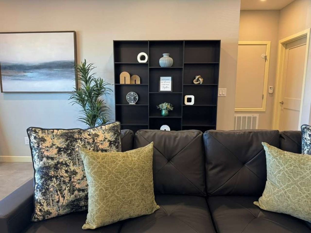 Palma Vista Apartments - Photo 2 of 19