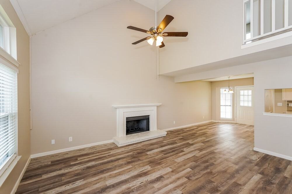 232 Sunset Dr - Photo 4 of 17