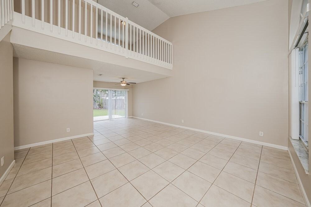 7142 Davit Cir - Photo 4 of 17