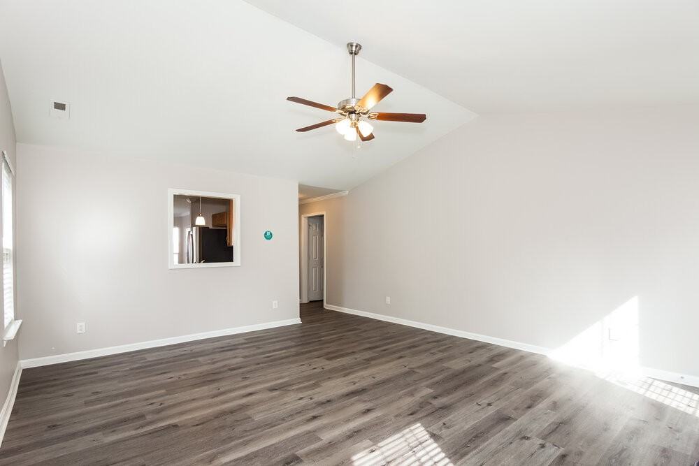 6013 Spanish Moss Ln - Photo 4 of 16