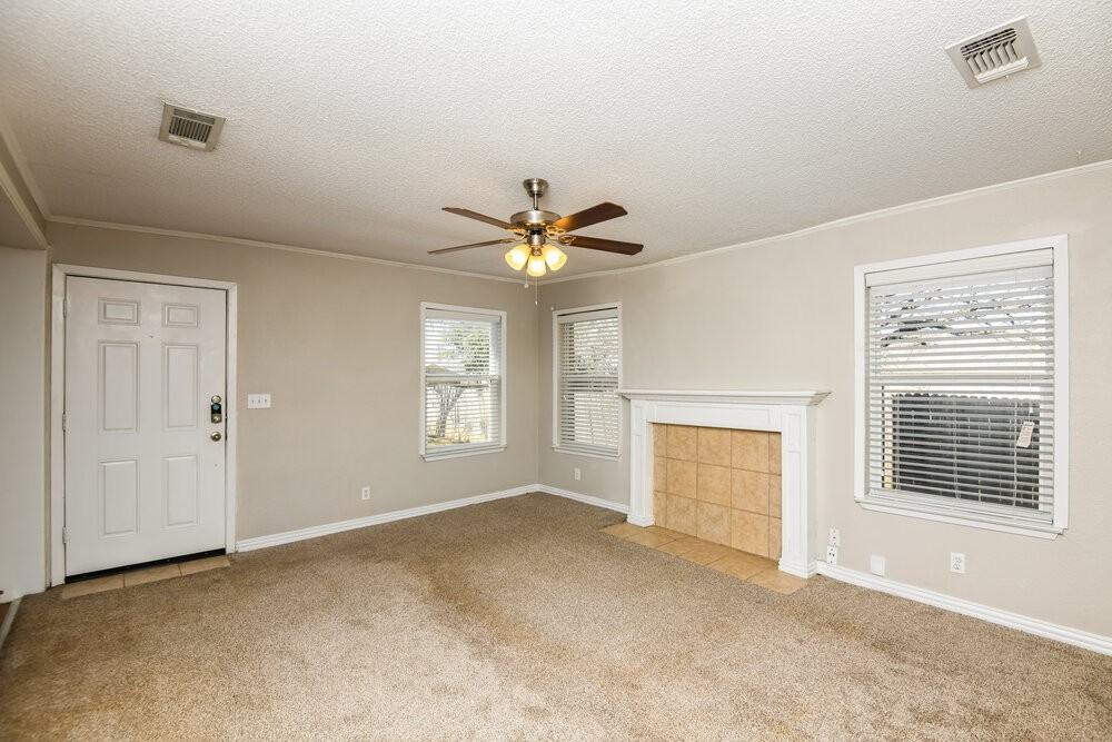 505 Plainview Dr - Photo 3 of 16
