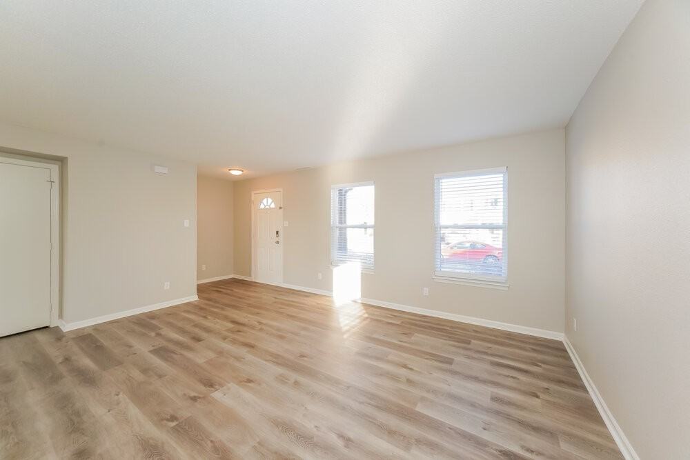333 Sunburst Ln - Photo 4 of 16