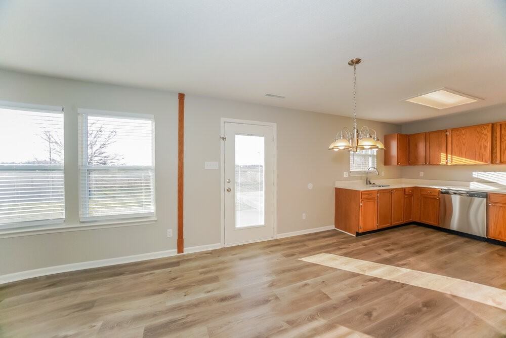 333 Sunburst Ln - Photo 5 of 16