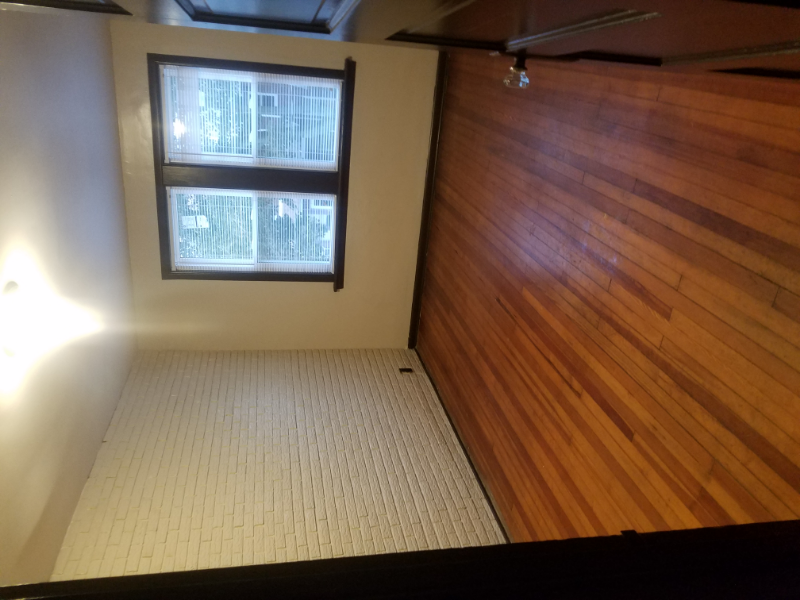 1080 Priestley Ave - Photo 7 of 14