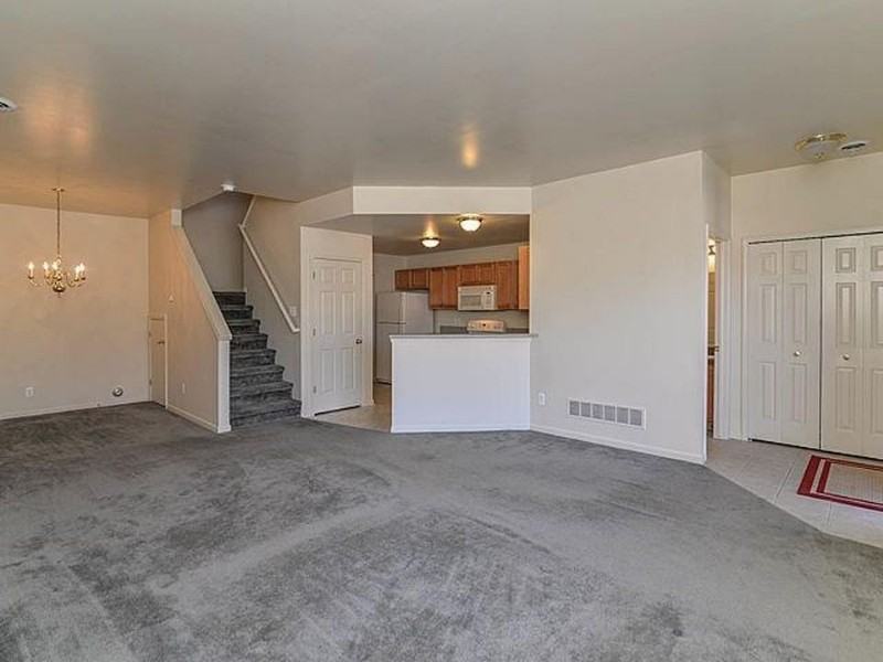 2076 Cloverly Ln - Photo 7 of 26