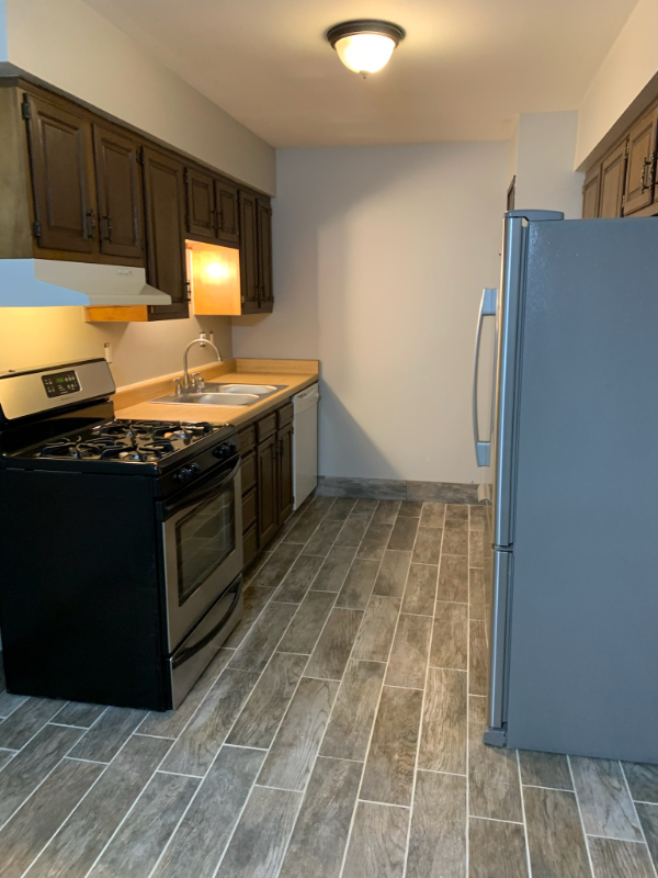 7512 N Granville Rd #104 - Photo 2 of 34
