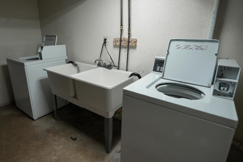 7512 N Granville Rd #104 - Photo 5 of 34