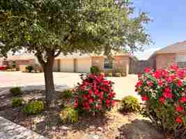 featured image of 5205 Graceland Dr #B
