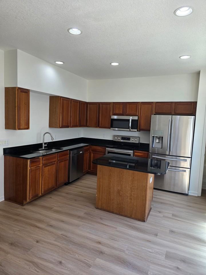6895 Jack London Dr - Photo 4 of 44
