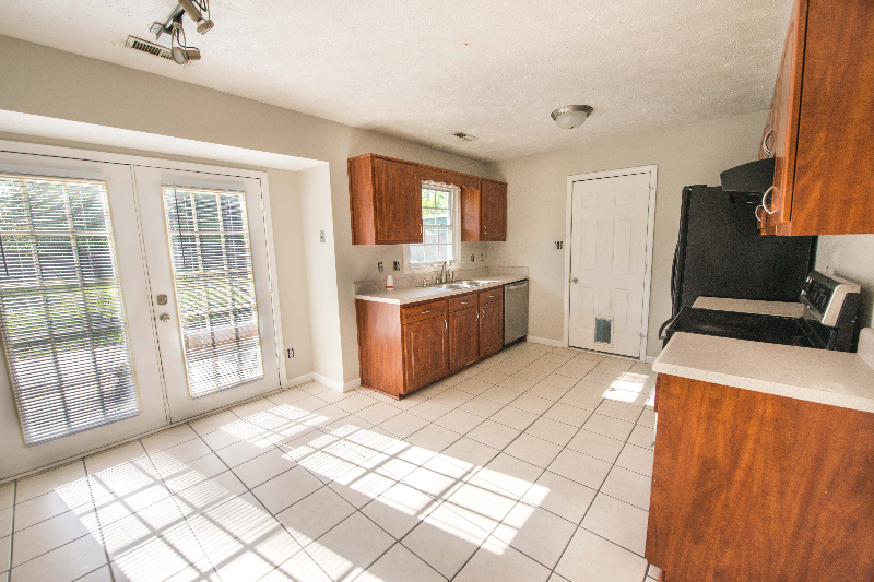 1066 Quail Meadow Dr - Photo 2 of 13