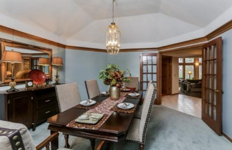 2601 Abbey Hill Dr - Photo 4 of 18