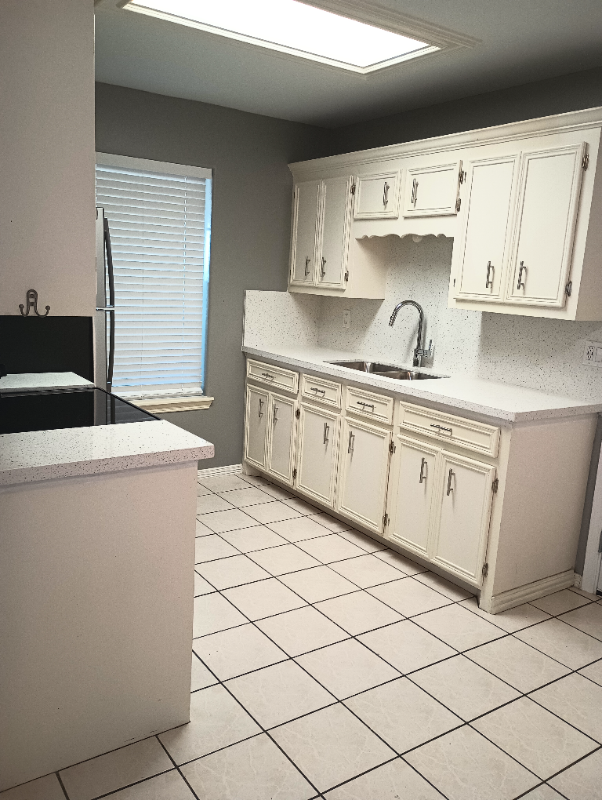 2209 N Erica St - Photo 2 of 11