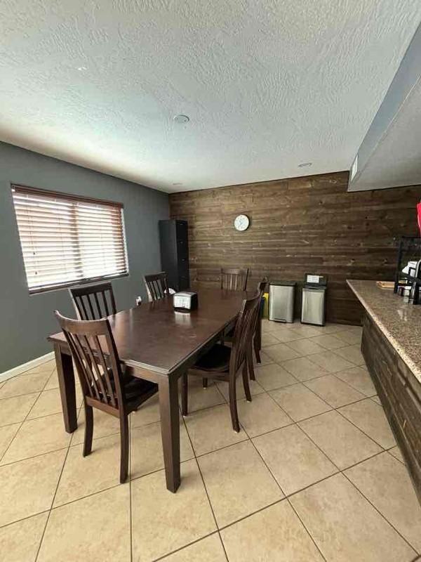 4025 E Saint Charles Ave - Photo 4 of 15