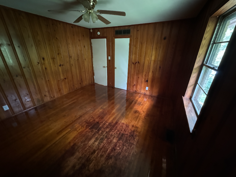 414 Woodlawn Ave - Photo 4 of 14