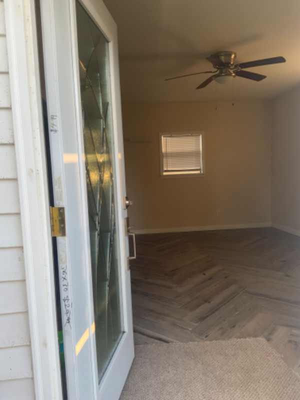437 Nw Desoto/Madison Street #103 - Photo 2 of 9