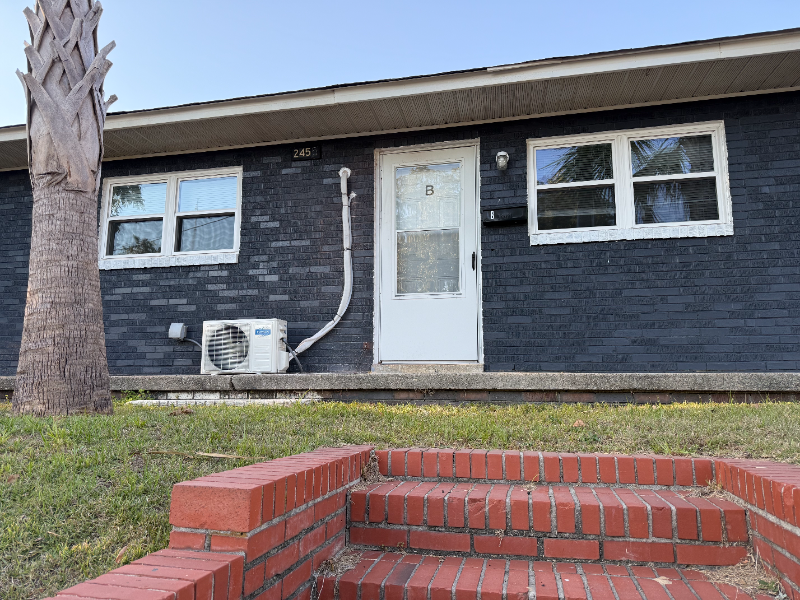 2455 Gervais St #B - Photo 2 of 13