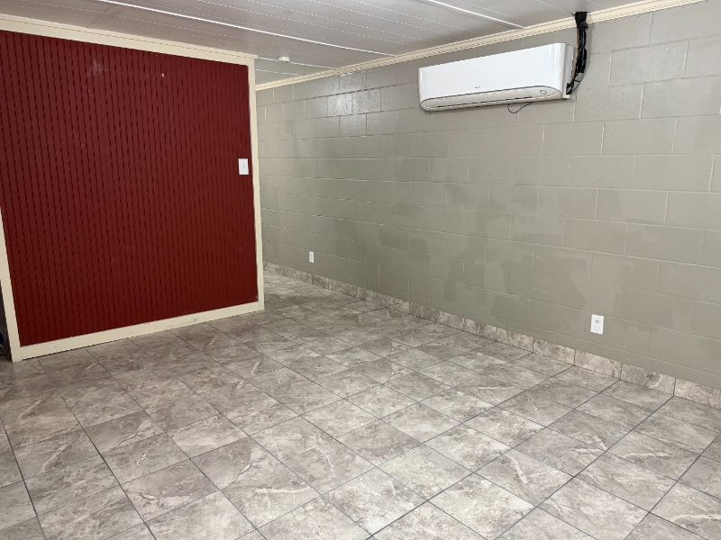 2455 Gervais St #B - Photo 4 of 13