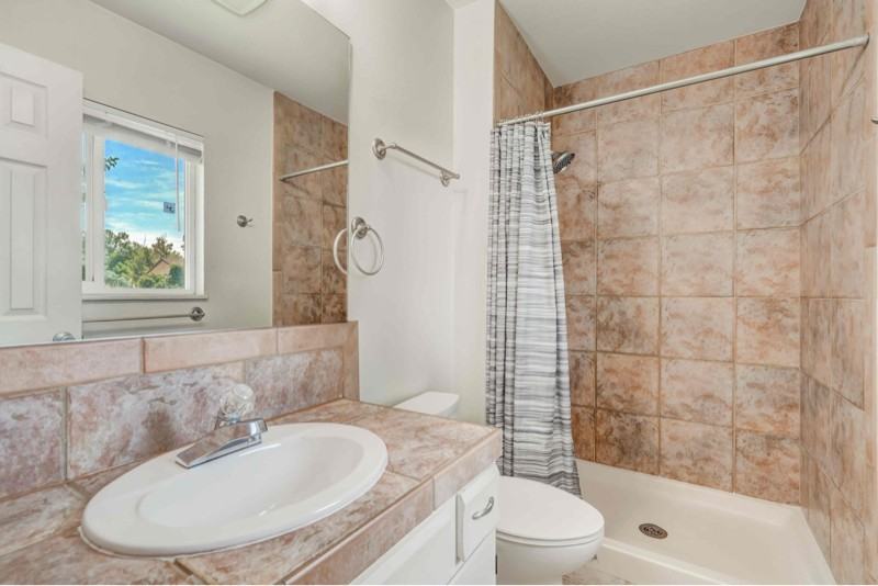 409 Edgewood Dr - Photo 2 of 19