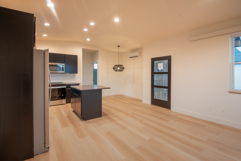 1405 Windsor Dr #C - Photo 6 of 19