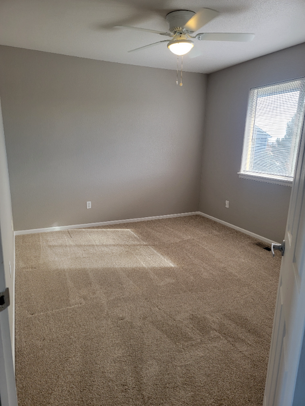 911 Foxtail Ct - Photo 6 of 17