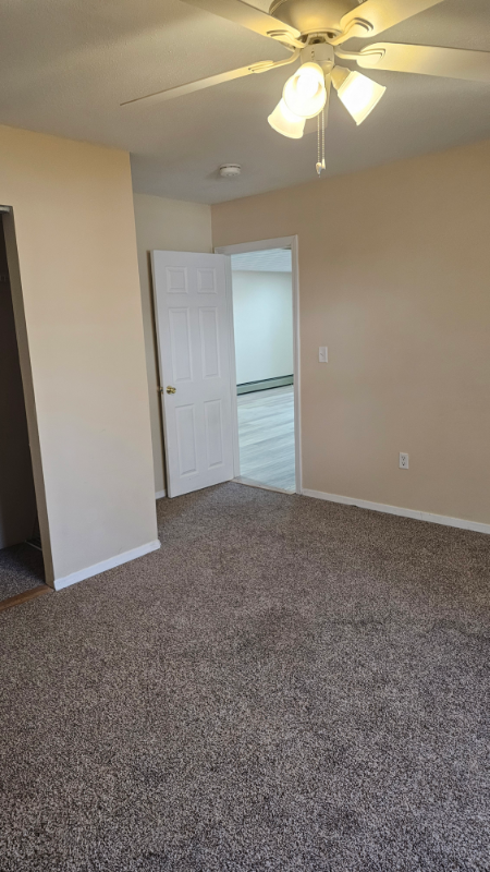 380 Sunset Ave - Photo 3 of 16