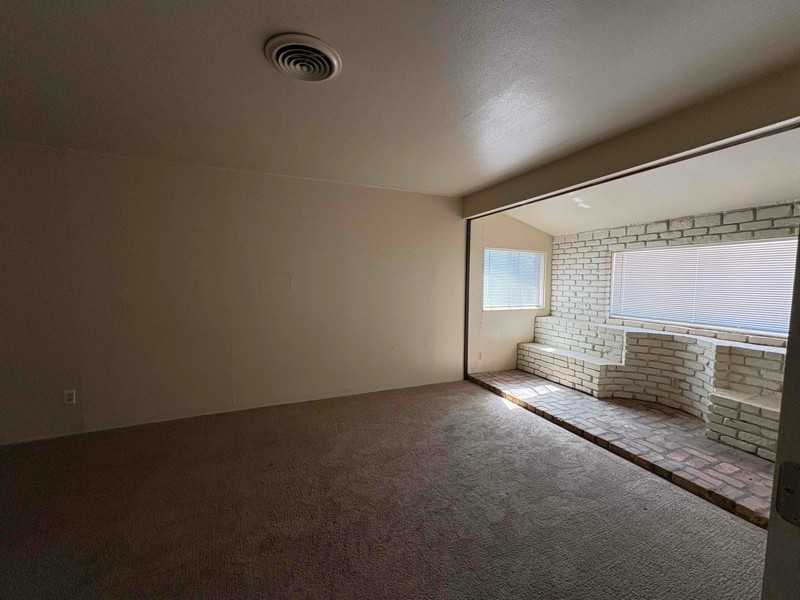 2603 W Alameda St - Photo 4 of 8