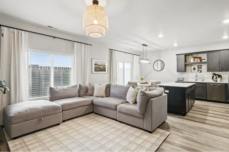 1547 W Pyrite Ln #C - Photo 3 of 20