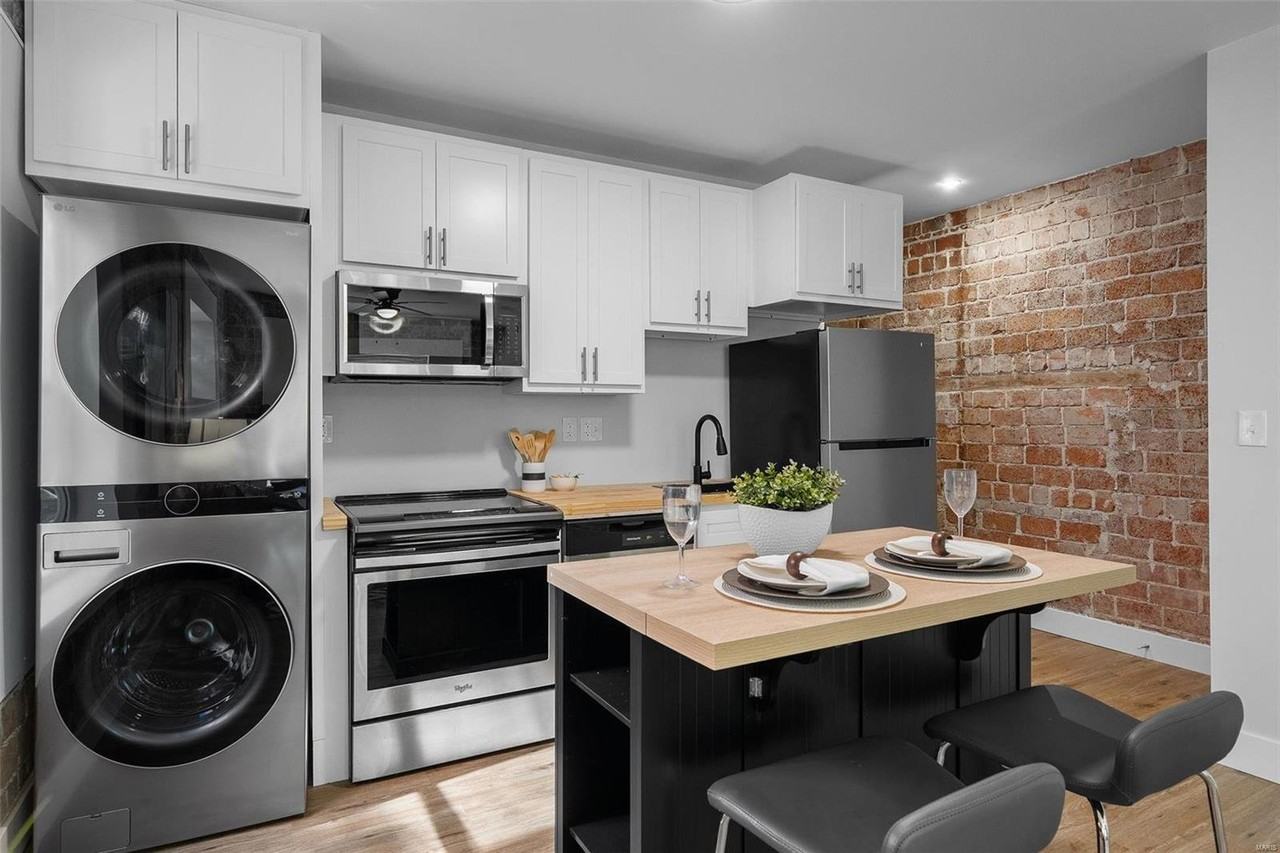 5303 Bancroft Ave #2W - Photo 7 of 25