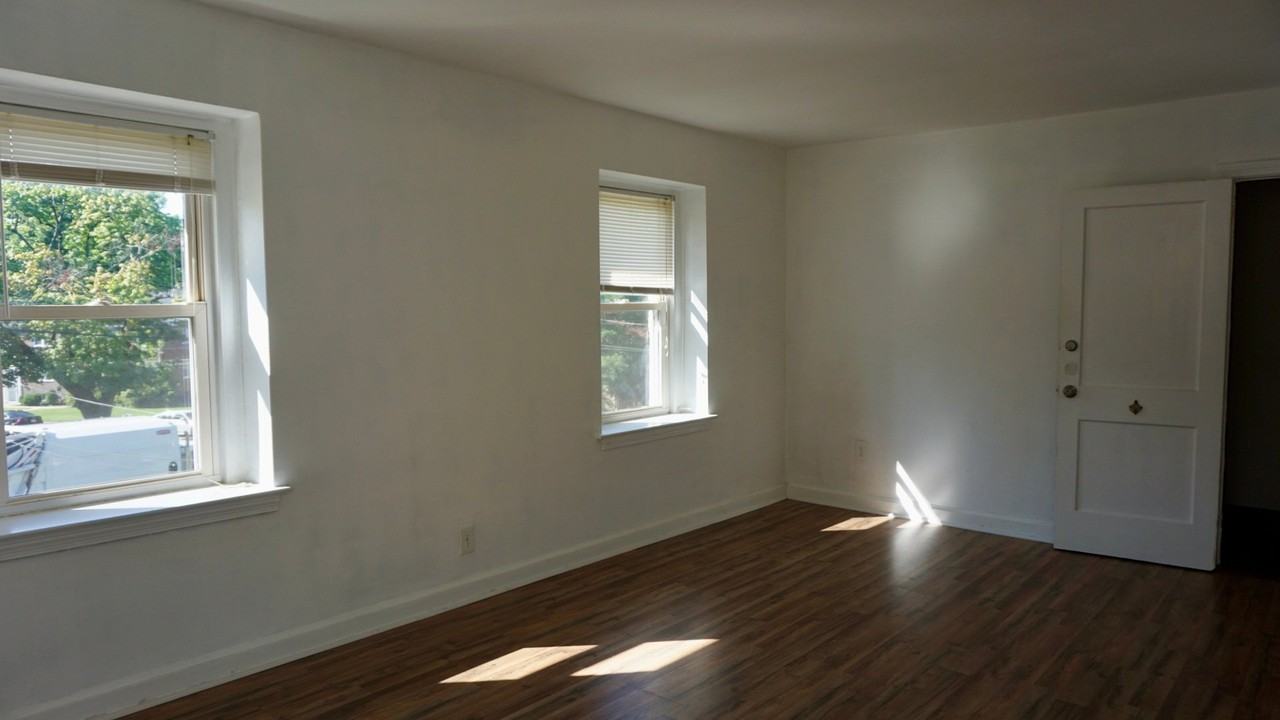 200 Hiawatha Ln #1 - Photo 3 of 15