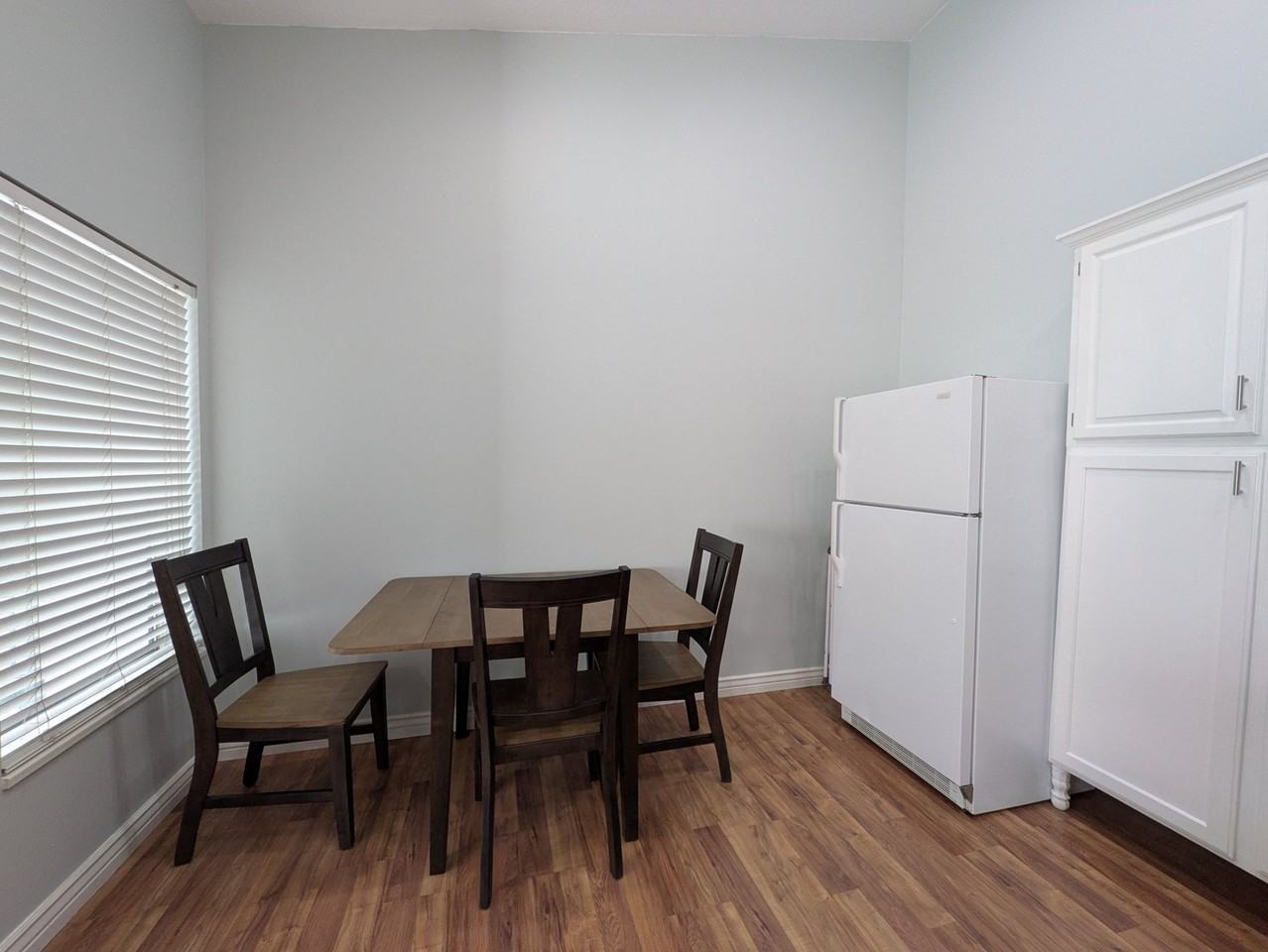 861 W Columbia Ln #21 - Photo 7 of 11