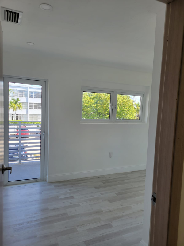 2174 Nestreet - Photo 4 of 7