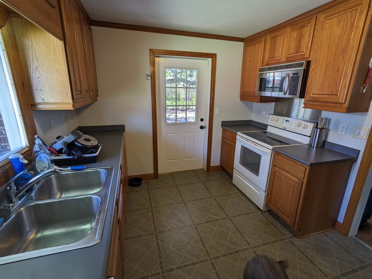 404 Ewing St Nw #4 - Photo 4 of 7