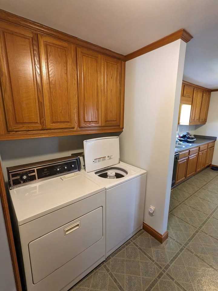 404 Ewing St Nw #4 - Photo 6 of 7