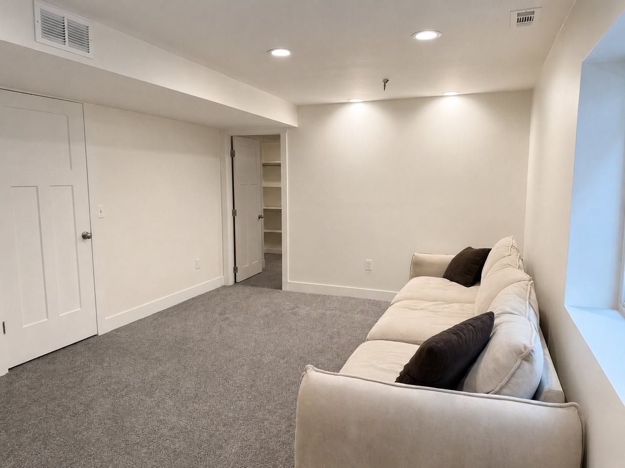 267 W Willow Creek Dr - Photo 3 of 20