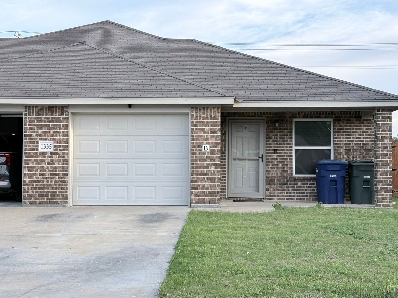 1335 Liberation Ln #B - Photo 2 of 22