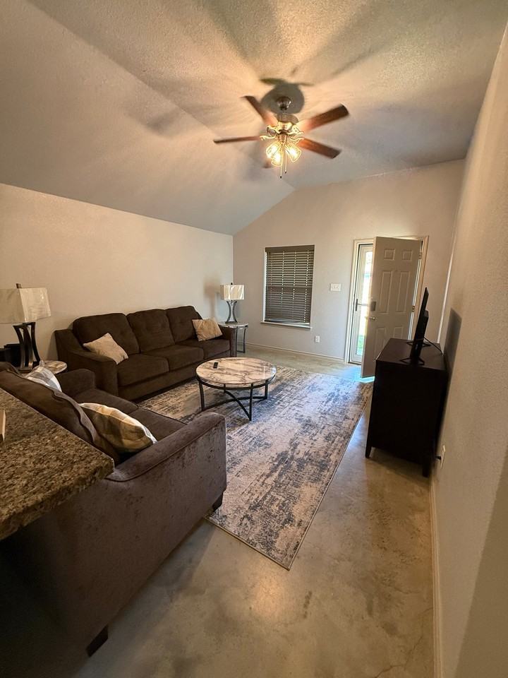 1335 Liberation Ln #B - Photo 5 of 22