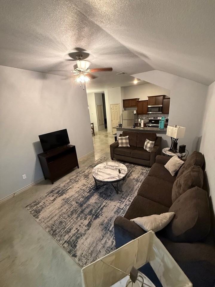 1335 Liberation Ln #B - Photo 6 of 22