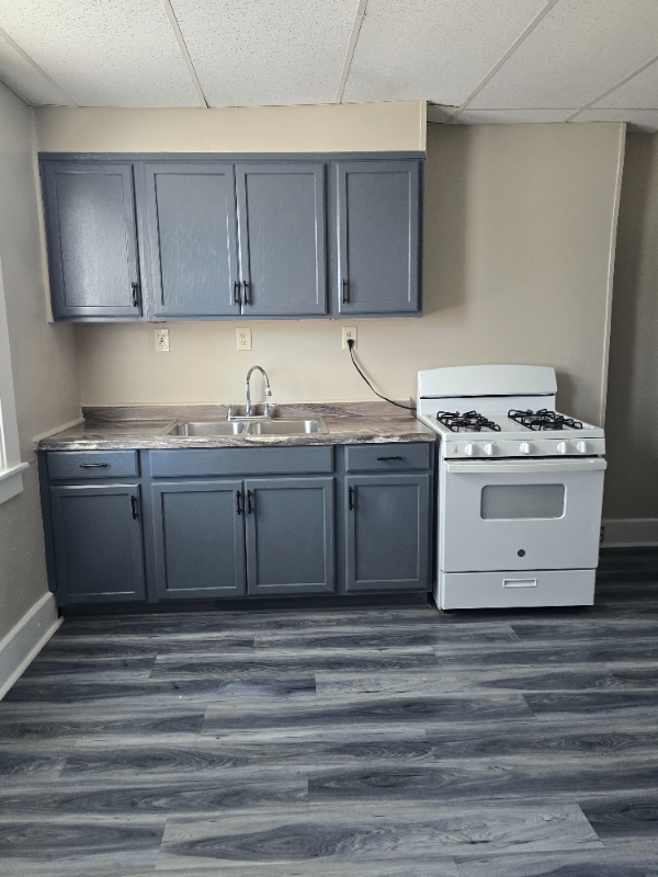 1231 Rankine Ave - Photo 4 of 13