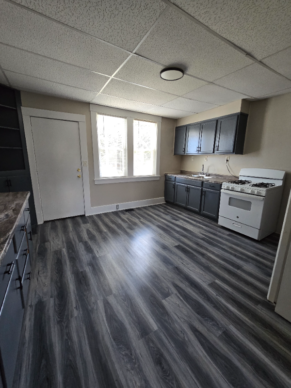 1231 Rankine Ave - Photo 5 of 13