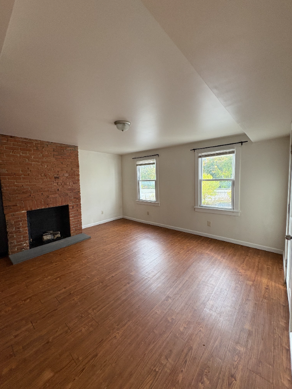 15 Albany St #2 - Photo 2 of 11