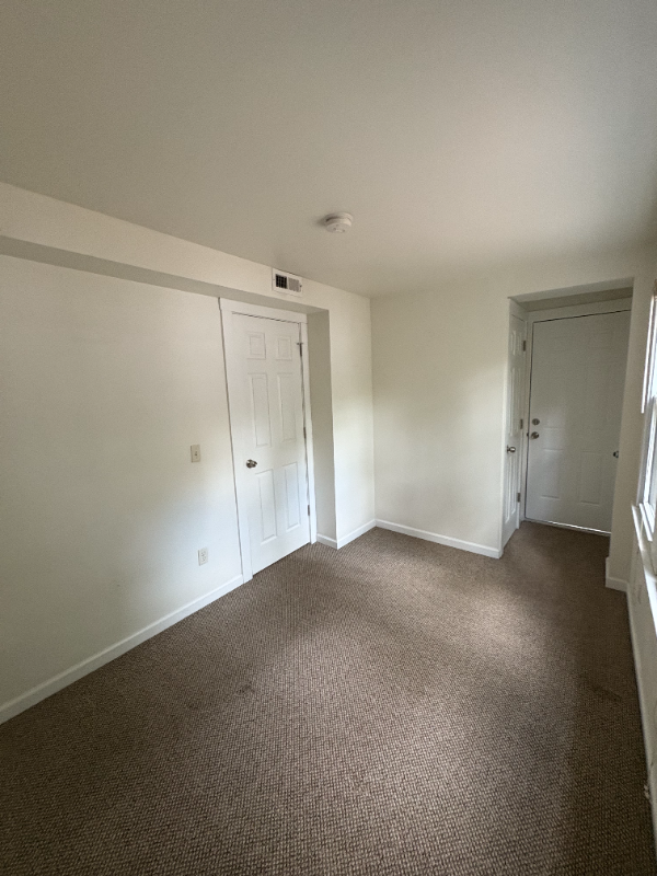 15 Albany St #2 - Photo 7 of 11