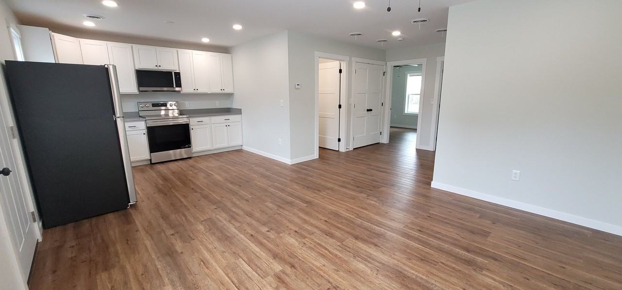 226 S 7th St #1 - Photo 4 of 10