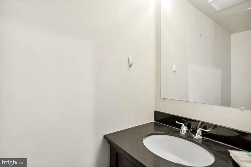 844 Sligo Ave - Photo 5 of 25