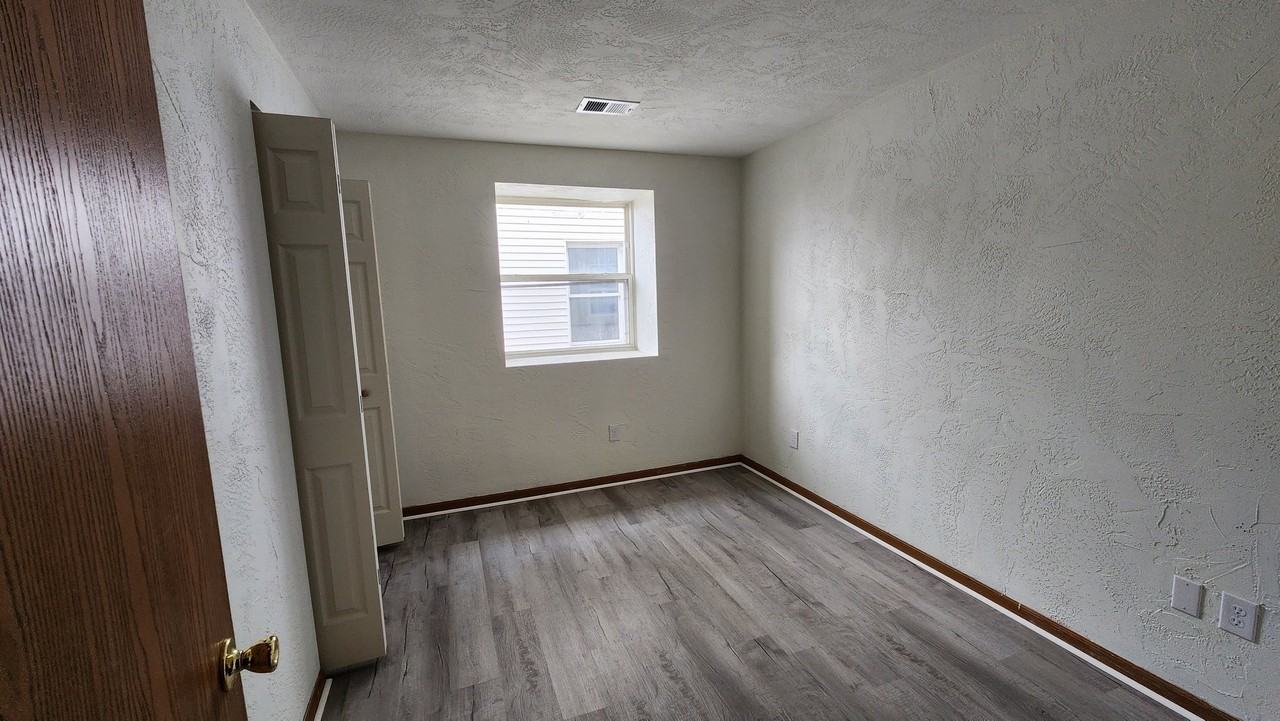 118 Whitaker St #1 - Photo 6 of 16