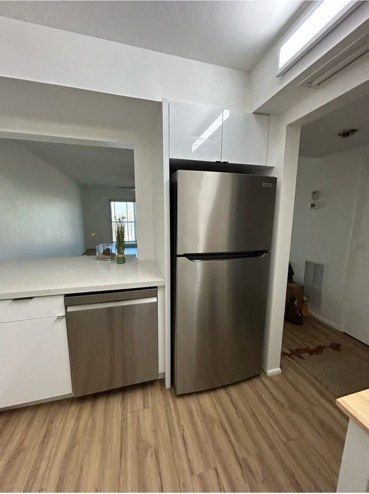 1540 Glen Oaks Dr E #B222 - Photo 5 of 18